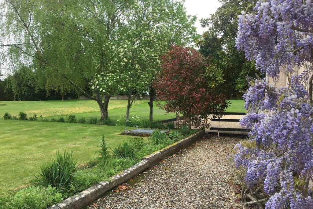 Stay On The Grounds Of This Beautiful Manor House 温伯恩大教堂 外观 照片
